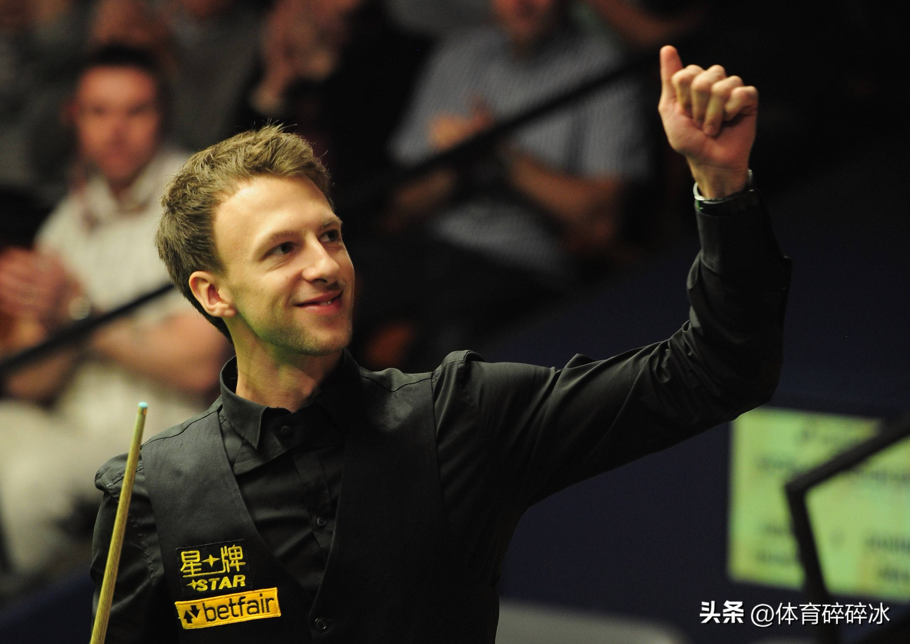 球迷为之沸 球迷为之沸