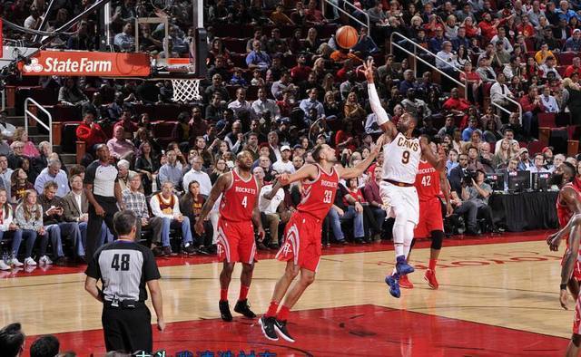 以其灵活的 以其灵活的